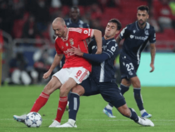 1-0！西甲劲旅虎口夺食+力压三冠王登顶